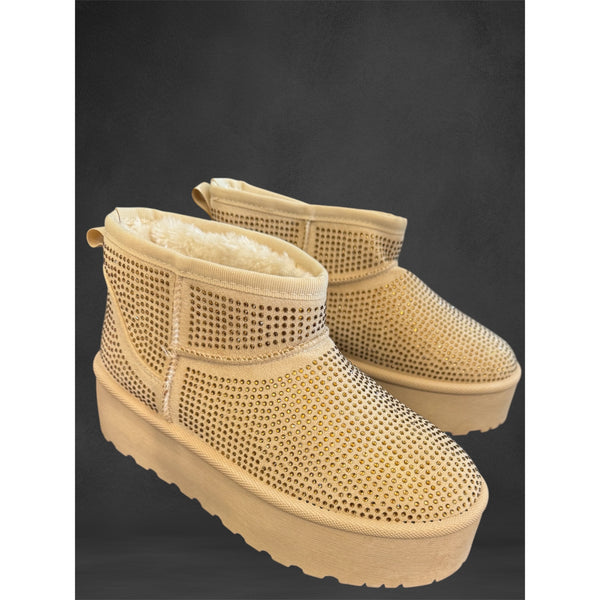 Plateau Boots in Beige