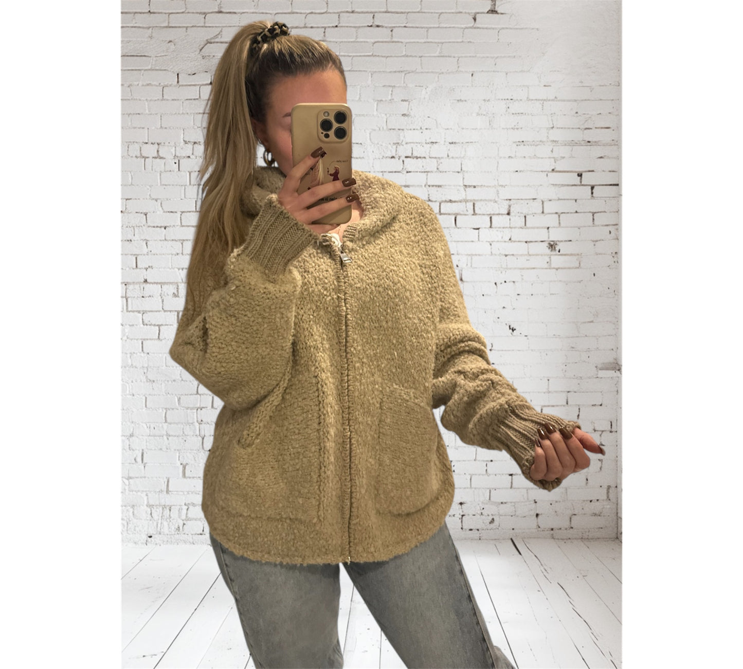 Strickjacke mit Kapuze „Bella“